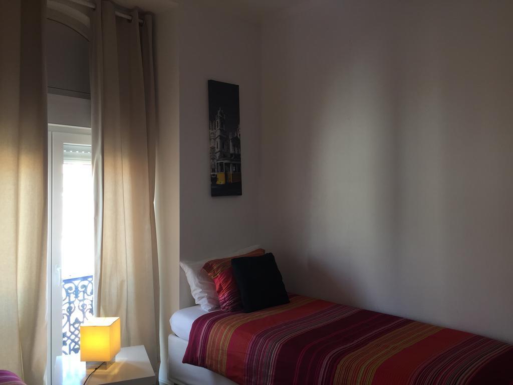 现代孔德巴朗斯斯公寓 Lisboa 客房 照片